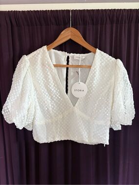 NWT STORIA White Textured V-Neck Puffer Sleeve Crop Top